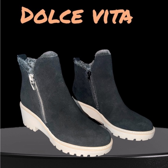 Dolce Vita Shoes - Dolce Vita Black Ankle Boots - Size 7